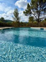 Appartement 1 chambre avec piscine - Bed and Breakfast Gréoux-les-Bains