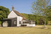 Historic Farmhouse Retreat Foot of the South Downs - B&B Wivelsfield