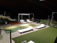 Villa con piscina privada, 2 jacuzzis y barbacoa - Bed and Breakfast Benicàssim