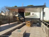 Appartamento con 2 Camere da Letto, Balcone e Terrazza