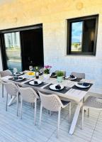 Modern 4BR Garden Apt with Park View next to Caesarea - Bed and Breakfast Or Akiva