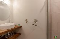 Lake & Mountain View condo - B&B Mont-Tremblant