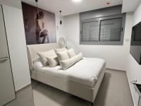 עימנואל סוויט - B&B Eilat