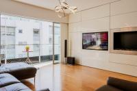 Elegant 3BR Balcony Oasis in Miraflores - B&B Lima