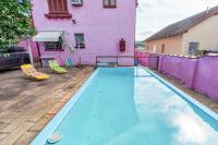 Casa Maison Rosé - Piscina, Lareira e Banheira - Bed and Breakfast Porto Alegre