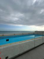 Depto con vista al mar en primera línea, terraza 20 mts y estacionamiento - B&B Viña del Mar