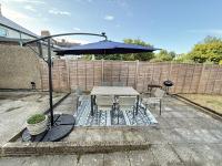 Cosy and comfy 4-bed house in Burnham (Slough) near Legoland and Windsor Castle - Chambres d'hôtes Slough