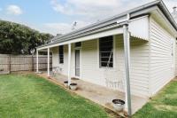 Clifftop Cottage at The Portsea Camp - B&B Paradise