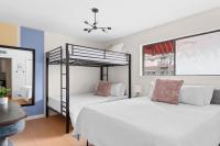 Dollys Dreamhouse, Mean Girls Retreat Unit 8 - B&B Nashville