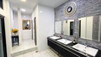 Habitación Familiar con baño compartido