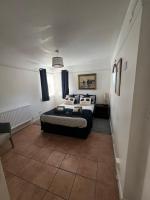 Hedgehog House - Cosy Bungalow - B&B Appledram