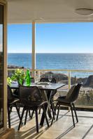 Absolute Beachfront Family Retreat - Pet Friendly - B&B Mandurah