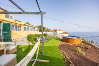 Hibiscus House by YOUR KEY - Chambres d’hôtes Calheta