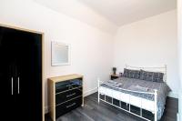 Colwyn Bay Two Bedroom Apartment by Guestz - Chambres d’hôtes Colwyn Bay