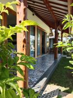 Uma Desa - Surf And Stay Medewi - B&B Banjar Yehsatang