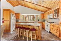 Hunter's Retreat in Upper Moonridge Near Bear Mountain - B&B Big Bear Lake