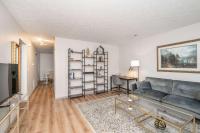 Arkstone Retreat 1 - Chic Downtown Escape - B&B