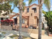 La Brisa - One Block from the Beach - Bed and Breakfast Long Beach