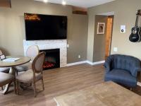 Riverfront Condo in DT - B&B Nashville