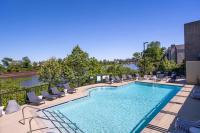 Cumberland River Condo Near DT - B&B Nashville