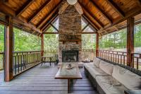 Your Get Away in Ellijay - River Resort with Hot Tub - B&B Ellijay