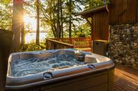 Game Room and Private Beach Anderson Island Gem - B&B Yoman