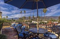 Luxurious Mykonos in Santa Barbara with Outdoor Deck Short Bike Ride to Beach - B&B