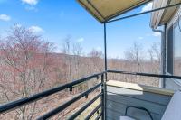 The Loft Picturesque Condo for 6 with Epic Views - B&B Gatlinburg