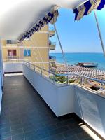 Saint Gin Apartment - B&B Shengjin