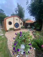 Tyluna Cornish Glamping Cabin - B&B Praze an Beeble