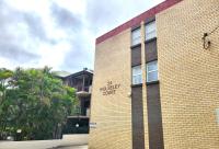 Comfy 2BR Near Hospitals, QUT and CBD with Parking! - B&B Brisbane