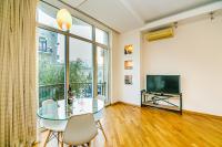 Old Town Apartment with FREE Airport Shuttle - Bed and Breakfast Bakoe
