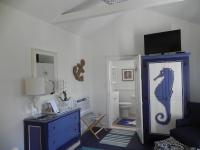 Camden Cottage - Queen Bed