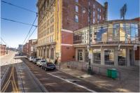 The Downtown Bungalow Loft - Bed and Breakfast Memphis