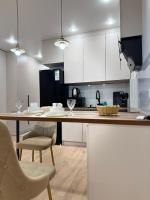АПАРТАМЕНТЫ ARENA GARDEN новая евростудия класса LUX - Chambres d'hôtes Astana