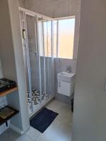 30 on Dijon room 1 - Ferienwohnung Port Elizabeth