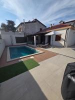 Holiday house "Maria" - Bed and Breakfast Privlaka