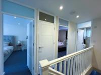 3bed 2bath House-Free Parking-Hi Speed WiFi-Garden-Entire Home-2mins from Train Station - B&B London