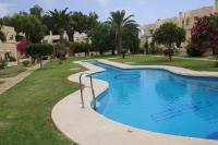 Appartamento con 2 Camere da Letto, Balcone e Vista mare