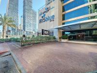 Iris Blue - Colourful One Bedroom in The Marina - Ferienwohnung Dubai