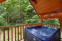 Tucked Inn Hot Tub Grill Fireplace MORE - B&B Sevierville