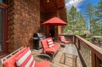Truckee Timbers at Gray's Crossing by Tahoe Getaways - 4BR w Hot Tub, Ping Pong & EV - B&B Truckee