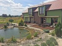Lake View Apartments at Golf Resort Kunětická Hora, Dříteč - B&B Bukovina