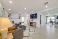 3 Mi to Hard Rock Stadium Retreat with Private Yard - B&B Miramar