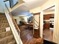 Townhouse with High Speed WiFi & Free Parking - B&B Springfield