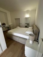 Zoja 2 - Bed and Breakfast Arona