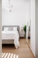 Stylish City Suite, Balcony, Augarten & Center - B&B Vienna