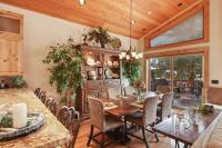 Wulf's Lodge at Olympic Valley - Unwind in Hot Tub - B&B Olympic Valley