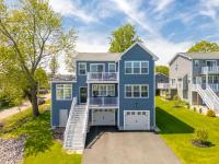 Large Family Retreat Near Beach Private Decks - B&B Wells