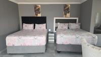 Deluxe Family Suite